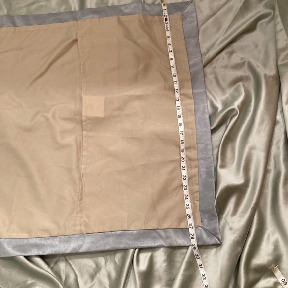 Euro Pillow Shams 2 NEVER USED Blue Beige-Tan Polyester Looks Like Silk Shantung - Picture 7 of 9